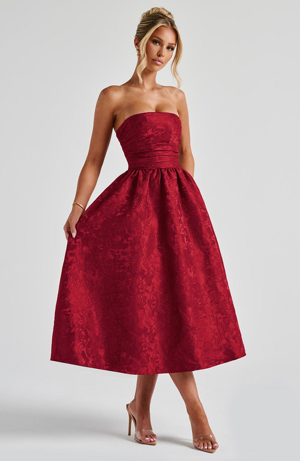 VESTIDO CARMESIN