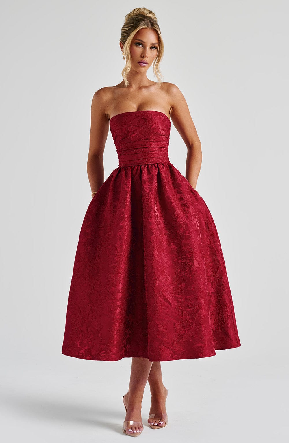 VESTIDO CARMESIN